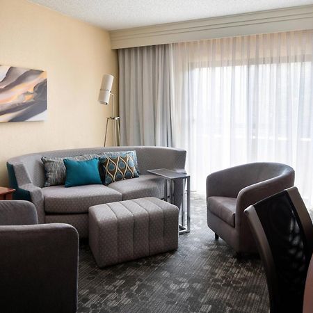 Courtyard By Marriott Denver Central Park Zewnętrze zdjęcie
