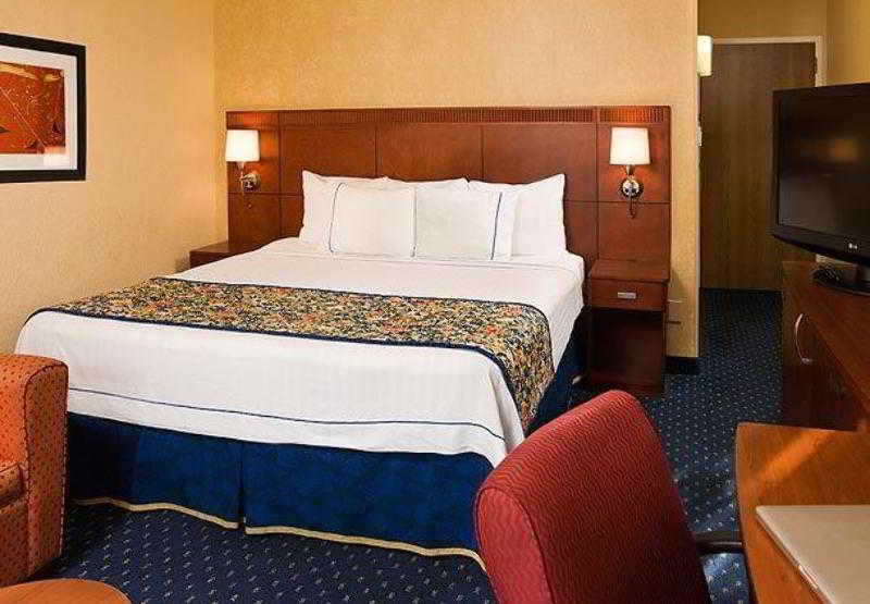 Courtyard By Marriott Denver Central Park Zewnętrze zdjęcie