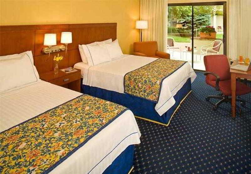 Courtyard By Marriott Denver Central Park Pokój zdjęcie